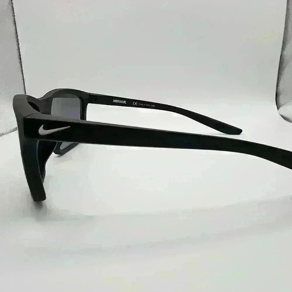 Nike Unisex Valiant Square Lens Sport Sunglasses Matte Anthracite - Picture 3 of 8